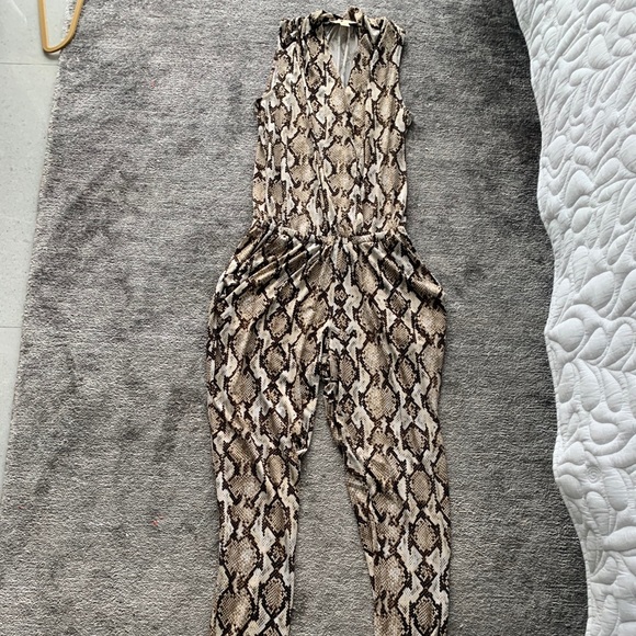 Jumpsuit - Picture 2 of 7